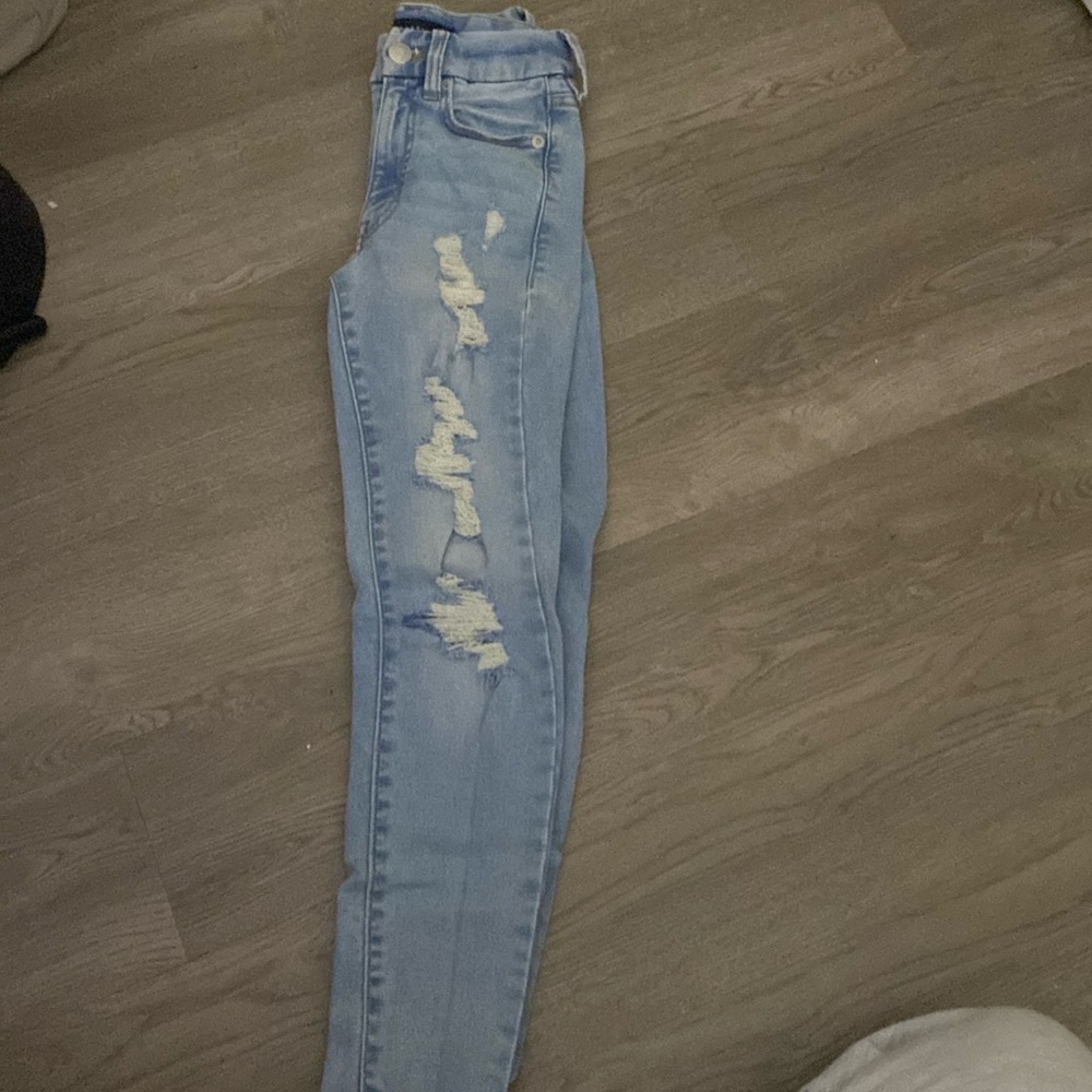 Aeropostale high-rise ripped curvy jagging size small
